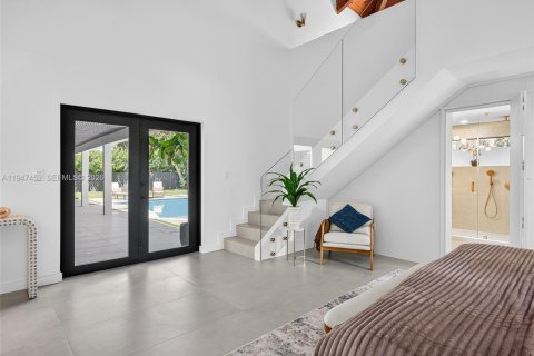 Casa en venta en Palmetto Bay, Florida, 6 dormitorios, 305.28 m2 № 2003387 - foto 18