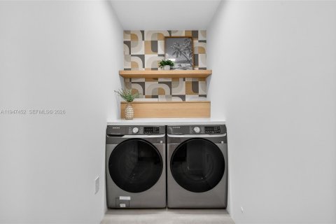 Casa en venta en Palmetto Bay, Florida, 6 dormitorios, 305.28 m2 № 2003387 - foto 19