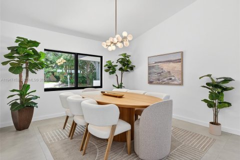 Casa en venta en Palmetto Bay, Florida, 6 dormitorios, 305.28 m2 № 2003387 - foto 10