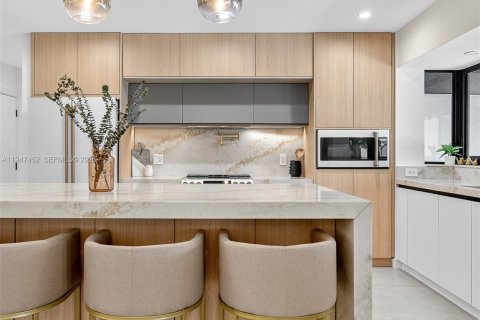 Casa en venta en Palmetto Bay, Florida, 6 dormitorios, 305.28 m2 № 2003387 - foto 9