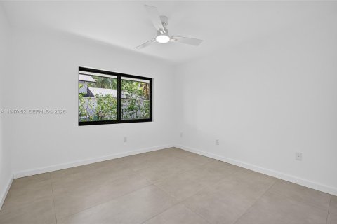 Casa en venta en Palmetto Bay, Florida, 6 dormitorios, 305.28 m2 № 2003387 - foto 25