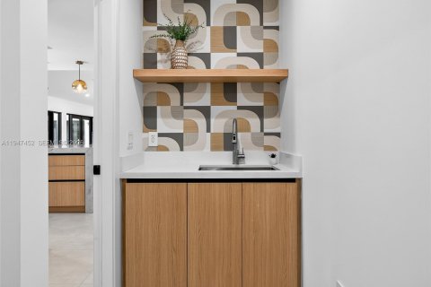 Casa en venta en Palmetto Bay, Florida, 6 dormitorios, 305.28 m2 № 2003387 - foto 20