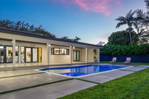 Casa en venta en Palmetto Bay, Florida, 6 dormitorios, 305.28 m2 № 2003387 - foto 5