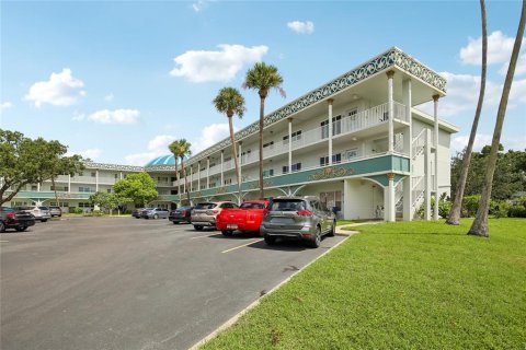 Condo in Clearwater, Florida, 2 bedrooms  № 2219709
