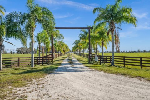 Casa en venta en Sebring, Florida, 4 dormitorios № 1674203 - foto 4