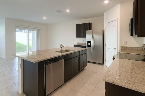 Casa en alquiler en Davenport, Florida, 4 dormitorios, 171.5 m2 № 1919440 - foto 7