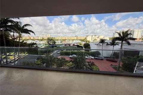 Copropriété à louer à Aventura, Floride: 1 chambre, 100.06 m2 № 1958259 - photo 7