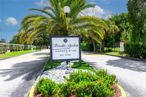 Condo in Tamarac, Florida, 2 bedrooms  № 1928544 - photo 1