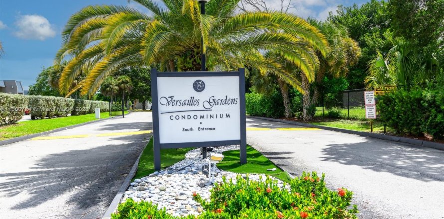 Condo in Tamarac, Florida, 2 bedrooms  № 1928544