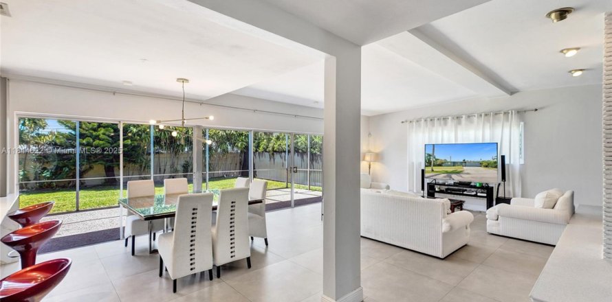 Casa en North Miami Beach, Florida 3 dormitorios, 179.3 m2 № 1855359