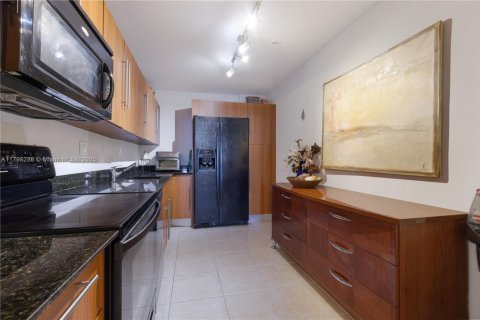 Condominio en venta en Hollywood, Florida, 2 dormitorios, 108.7 m2 № 2034831 - foto 9