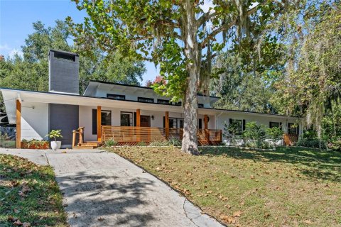 House in Mount Dora, Florida 3 bedrooms, 148.64 sq.m. № 2362444