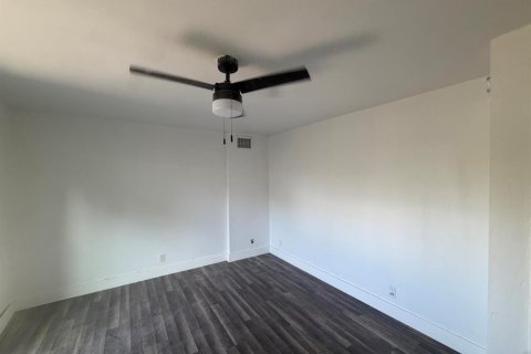 Adosado en venta en Fort Lauderdale, Florida, 2 dormitorios, 74.32 m2 № 2319988 - foto 3