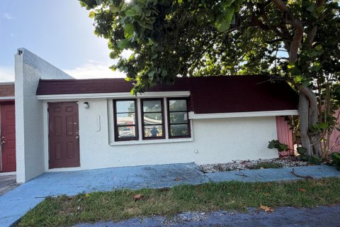 Adosado en venta en Fort Lauderdale, Florida, 2 dormitorios, 74.32 m2 № 2319988 - foto 5