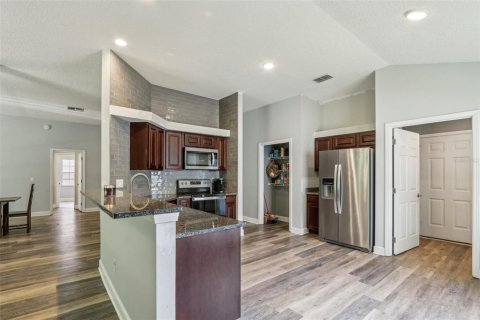 House in Jacksonville, Florida 4 bedrooms, 203.08 sq.m. № 1677558 - photo 13
