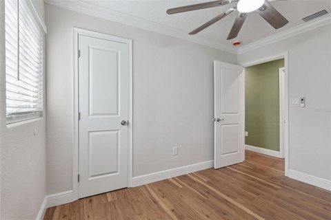 House in Belle Isle, Florida 3 bedrooms, 91.51 sq.m. № 2388092 - photo 22