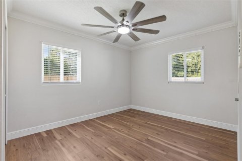 House in Belle Isle, Florida 3 bedrooms, 91.51 sq.m. № 2388092 - photo 21