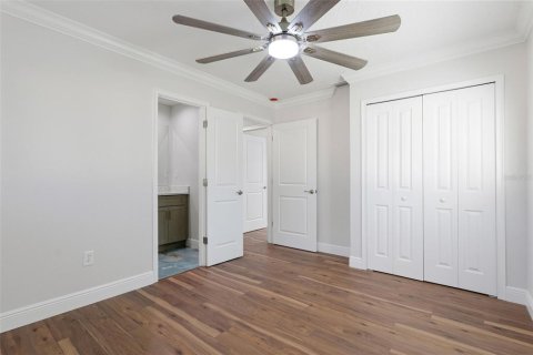 House in Belle Isle, Florida 3 bedrooms, 91.51 sq.m. № 2388092 - photo 15