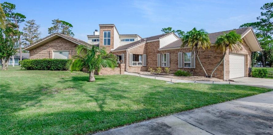 House in Daytona Beach, Florida 3 bedrooms, 250.84 sq.m. № 1675434