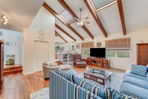 House in Daytona Beach, Florida 3 bedrooms, 250.84 sq.m. № 1675434 - photo 24