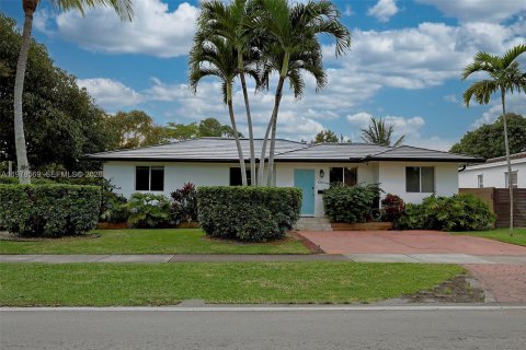 House in Miami Shores, Florida 3 bedrooms, 170.29 sq.m. № 2044506 - photo 3