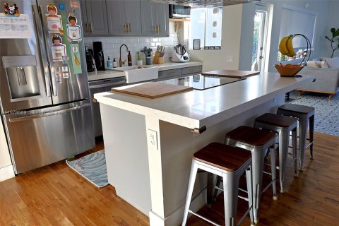 House in Miami Shores, Florida 3 bedrooms, 170.29 sq.m. № 2044506 - photo 19