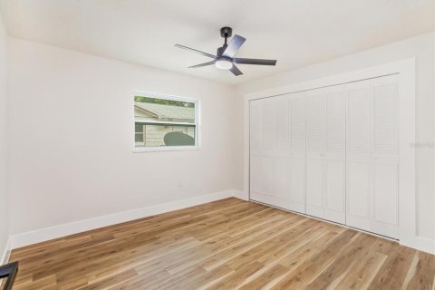 House in Oviedo, Florida 3 bedrooms, 155.89 sq.m. № 2285388 - photo 16