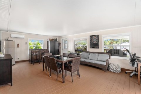 House in Tampa, Florida 3 bedrooms, 145.76 sq.m. № 1835977 - photo 21