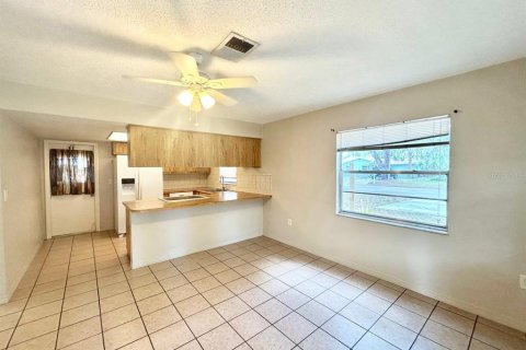 Appartement à louer à New Port Richey, Floride: 2 chambres, 142.7 m2 № 2197181 - photo 5