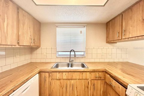 Appartement à louer à New Port Richey, Floride: 2 chambres, 142.7 m2 № 2197181 - photo 8