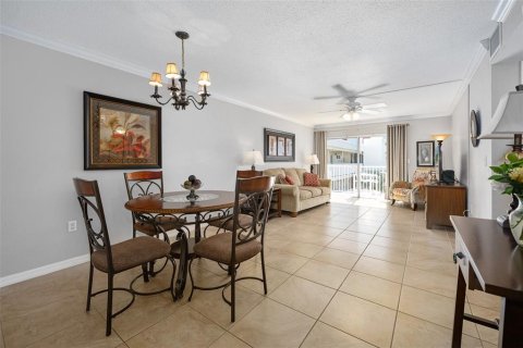 Condo in Daytona Beach, Florida, 1 bedroom № 2118451 - photo 7
