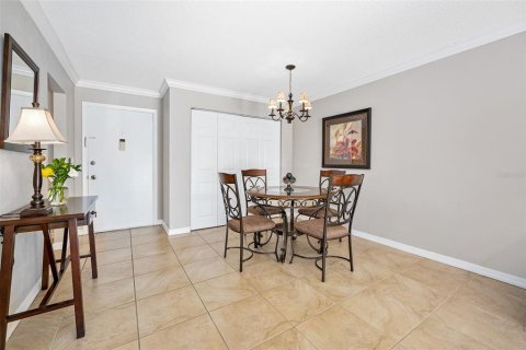 Condo in Daytona Beach, Florida, 1 bedroom № 2118451 - photo 8