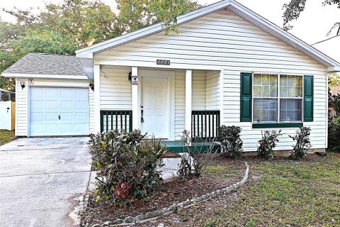 Villa ou maison à Saint Petersburg, Floride 3 chambres, 111.48 m2 № 2167847