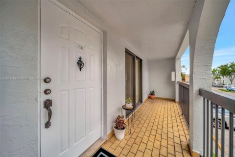 Copropriété à vendre à Hialeah, Floride: 3 chambres, 102.19 m2 № 1890051 - photo 2