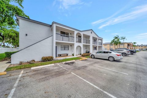 Copropriété à vendre à Hialeah, Floride: 3 chambres, 102.19 m2 № 1890051 - photo 23