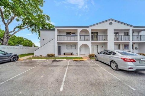 Copropriété à vendre à Hialeah, Floride: 3 chambres, 102.19 m2 № 1890051 - photo 22
