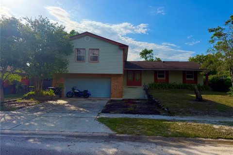 Casa en venta en Altamonte Springs, Florida, 4 dormitorios, 222.97 m2 № 2210477 - foto 2