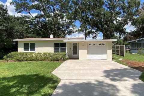 House in Orlando, Florida 2 bedrooms, 82.5 sq.m. № 2236920