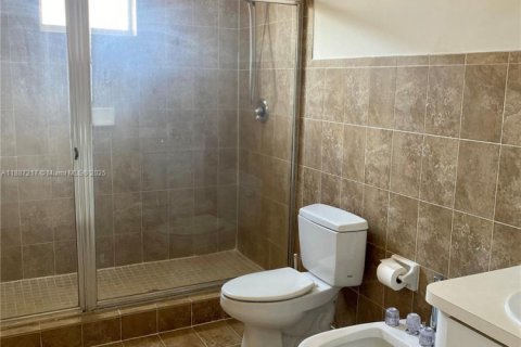 Купить коммерческую недвижимость в Майами, Флорида 267.19м2, № 1996014 - фото 19