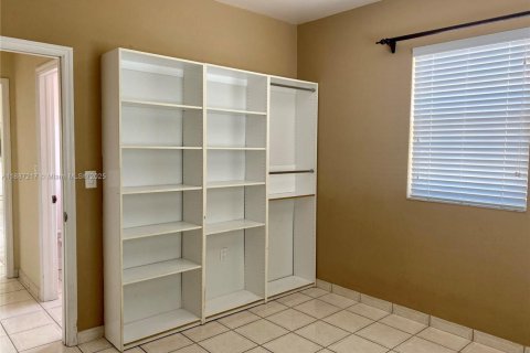 Купить коммерческую недвижимость в Майами, Флорида 267.19м2, № 1996014 - фото 23