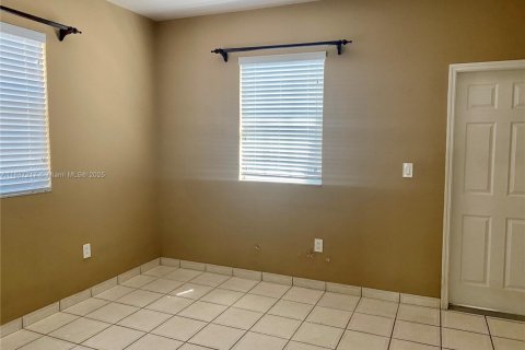 Купить коммерческую недвижимость в Майами, Флорида 267.19м2, № 1996014 - фото 22