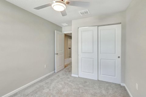 Townhouse in Stuart, Florida 3 bedrooms, 137.03 sq.m. № 2260778 - photo 28