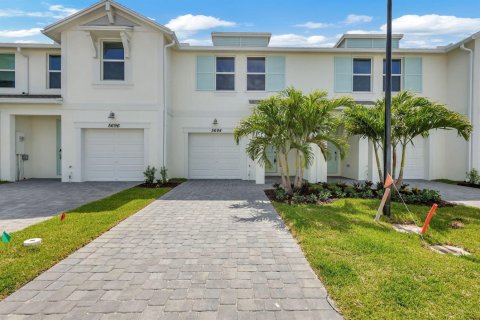 Townhouse in Stuart, Florida 3 bedrooms, 137.03 sq.m. № 2260778