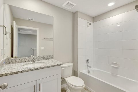 Townhouse in Stuart, Florida 3 bedrooms, 137.03 sq.m. № 2260778 - photo 29