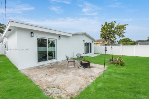 Villa ou maison à louer à Boca Raton, Floride: 3 chambres, 138.33 m2 № 2041766 - photo 5