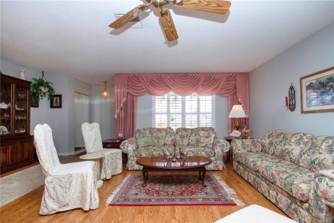 Villa ou maison à vendre à Sun City Center, Floride: 2 chambres, 163.14 m2 № 1901883 - photo 6