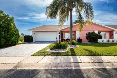 House in Sun City Center, Florida 2 bedrooms, 163.14 sq.m. № 1901883 - photo 2