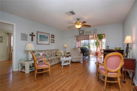 House in Sun City Center, Florida 2 bedrooms, 163.14 sq.m. № 1901883 - photo 9
