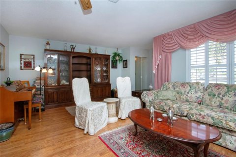 House in Sun City Center, Florida 2 bedrooms, 163.14 sq.m. № 1901883 - photo 7