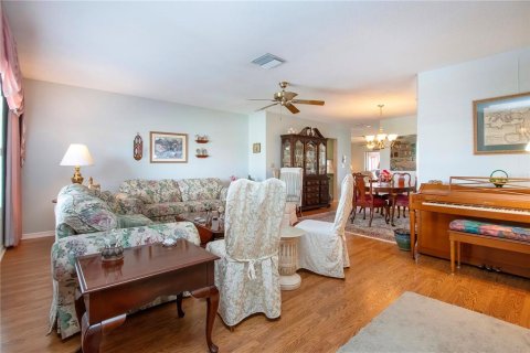 House in Sun City Center, Florida 2 bedrooms, 163.14 sq.m. № 1901883 - photo 4